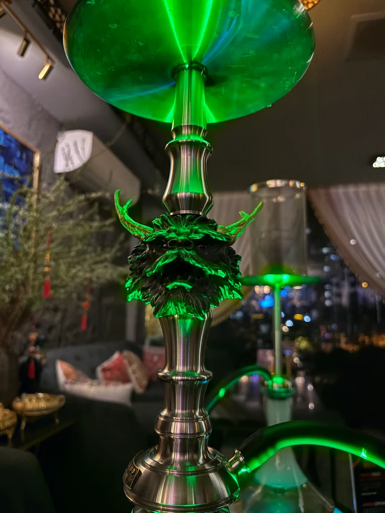 Green LED-lit hookah with dragon sculpture detail